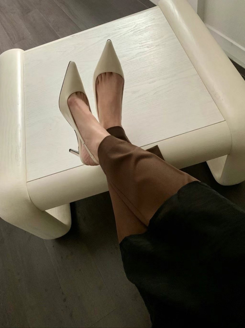 露趾縫尖頭後鬆緊低跟鞋 Size:36-40